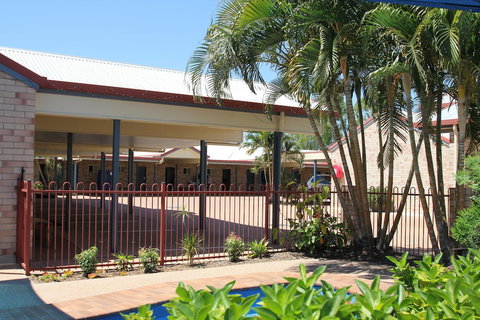 Midlander Motor Inn - New South Wales Tourism  1