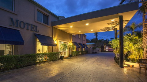 Mollymook Shores Motel And Conference Centre - New South Wales Tourism  2