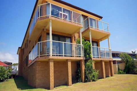 Avilla Court 1 - New South Wales Tourism  0