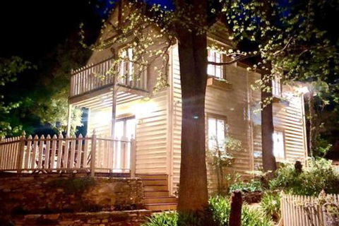 Aldgate Creek Cottage Bed & Breakfast - New South Wales Tourism  0