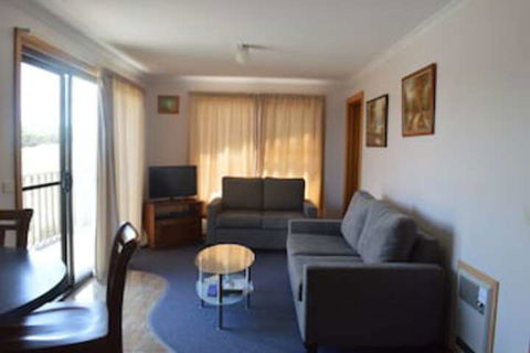 Sunset Holiday Villas - New South Wales Tourism  0