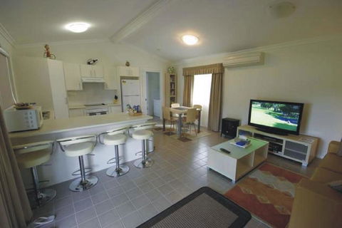 Broke Village Hideaway - New South Wales Tourism  3