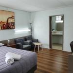 Parkside Motel Morwell - New South Wales Tourism  0