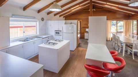 Mollymook Fantastic Holiday House - New South Wales Tourism  6