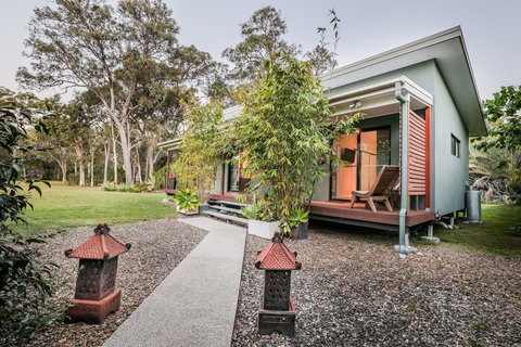 Agnes Water Stays - New South Wales Tourism  0