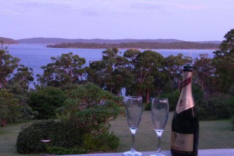 A Lakehouse Escape - New South Wales Tourism  7