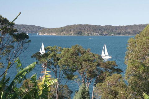 A Lakehouse Escape - New South Wales Tourism  6