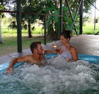 Berry Creek Bush Retreat - New South Wales Tourism 