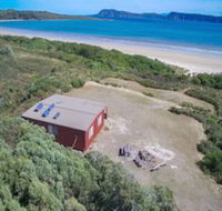 Cloudy Bay Cabin - New South Wales Tourism 