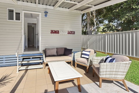 Flynns Beach Caravan Park - New South Wales Tourism  0