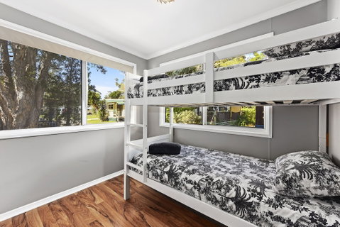 Flynns Beach Caravan Park - New South Wales Tourism  2