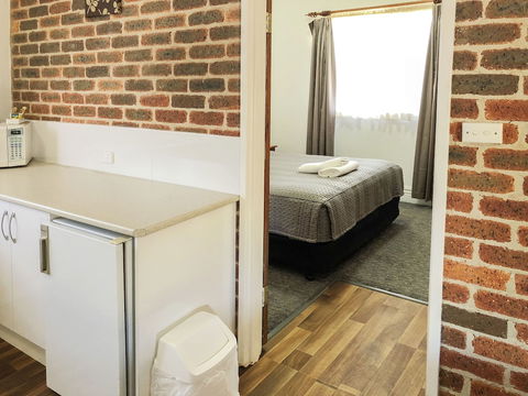 The Leeton Heritage Motor Inn - New South Wales Tourism  2