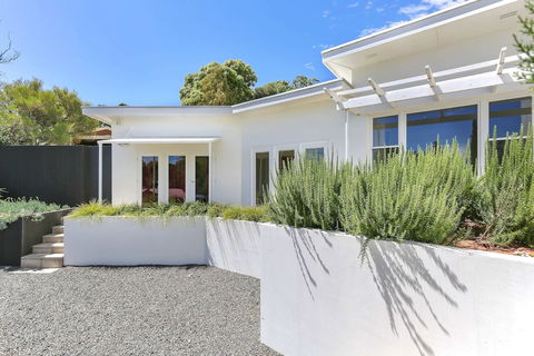 Barossa White House - New South Wales Tourism  0