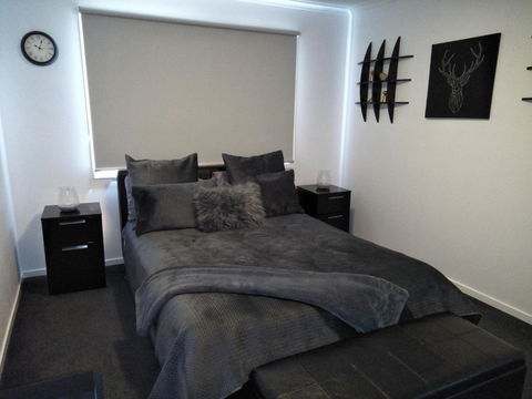 Jindabyne Guest House - New South Wales Tourism  5