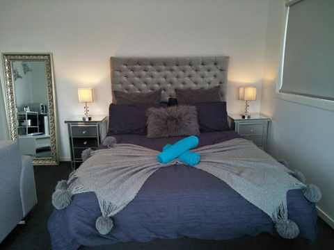 Jindabyne Guest House - New South Wales Tourism  2