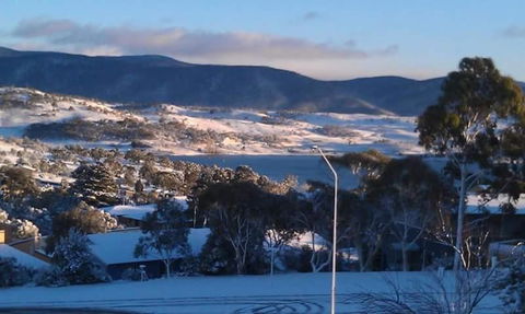 Jindabyne Guest House - New South Wales Tourism  4