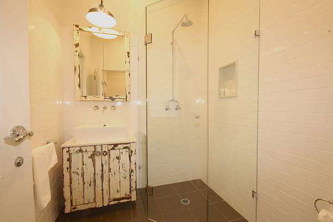A PERFECT STAY - Cavvanbah Seaside Cottage - New South Wales Tourism  4