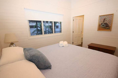 A PERFECT STAY - Cavvanbah Seaside Cottage - New South Wales Tourism  5