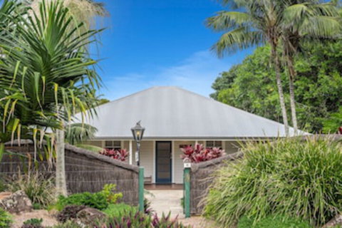 A PERFECT STAY - Cavvanbah Seaside Cottage - New South Wales Tourism  0