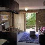 A Furnished Townhouse In Goulburn - New South Wales Tourism  0