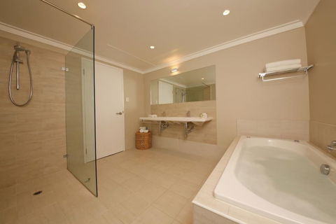 The Marina Hotel - Mindarie - New South Wales Tourism  5