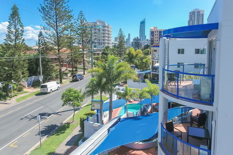Surfers Beach Resort 2 - New South Wales Tourism  1