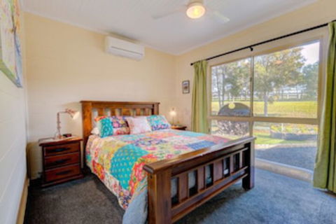 All About Me B & B - New South Wales Tourism  0