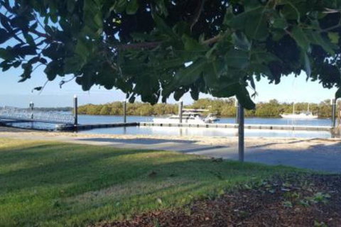 Lemon Tree Waterfront Apartments - New South Wales Tourism  4