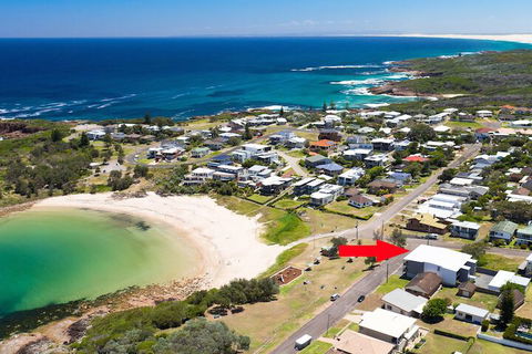 On The Beach Getaway - New South Wales Tourism  1