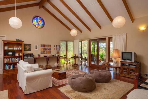 Innisfree Mountain Retreat - New South Wales Tourism  6
