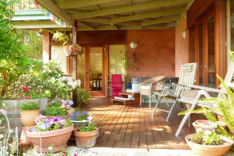 Innisfree Mountain Retreat - New South Wales Tourism  1