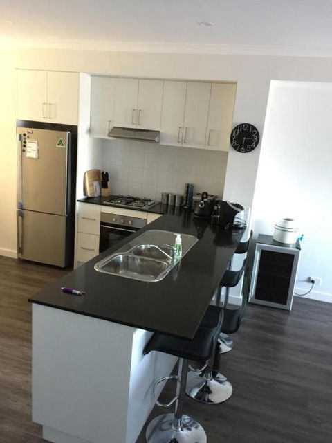 Falcon Bay 4x4 Townhouse - New South Wales Tourism  2