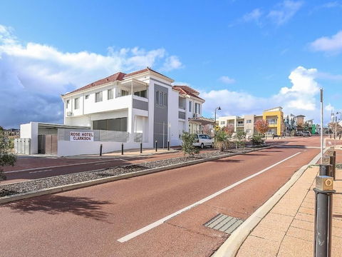 Rose Hotel Clarkson - New South Wales Tourism  0