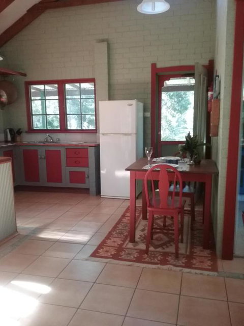 Narrawallee Creek Studio - New South Wales Tourism  4