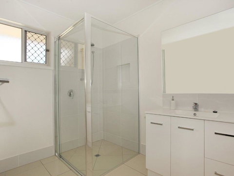 Oloway 40 2 BDRM Pet Friendly Budget Home - New South Wales Tourism  2