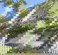 Lake Daylesford Apartments 6 - New South Wales Tourism 