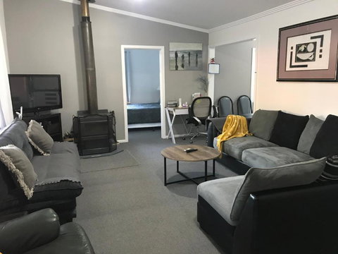 Longhorn Ranch Apartments - New South Wales Tourism  4