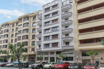 Bondi Family Escape - New South Wales Tourism  1