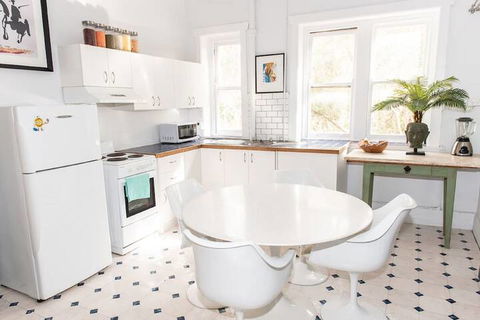 Bondi Beach Gorgeous Apartment H323 - New South Wales Tourism  1