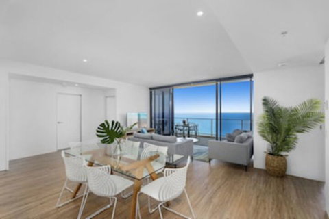 Apartment Stay Circle On Cavill - New South Wales Tourism  0