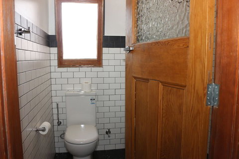 Guildford Hotel - New South Wales Tourism  5