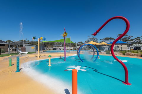 Holiday Haven Lake Tabourie - New South Wales Tourism  1