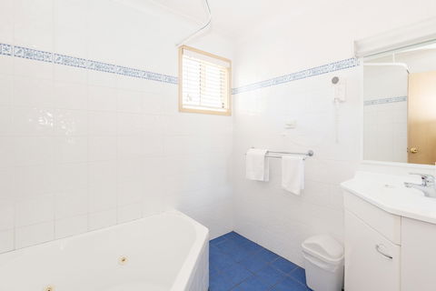 Holiday Haven Lake Tabourie - New South Wales Tourism  5