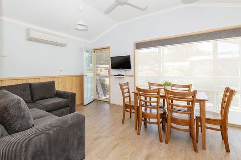Holiday Haven Lake Tabourie - New South Wales Tourism  4