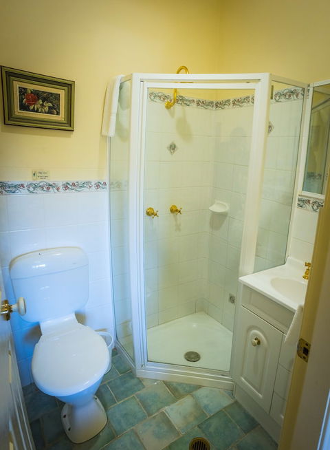 Whispering Pines Cottages - New South Wales Tourism  5