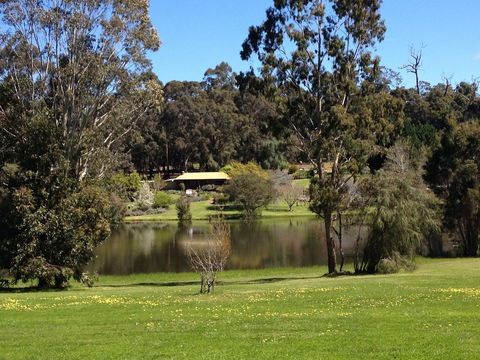 Pemberton Lake View Chalets - New South Wales Tourism  6