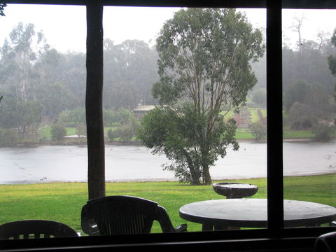 Pemberton Lake View Chalets - New South Wales Tourism  5