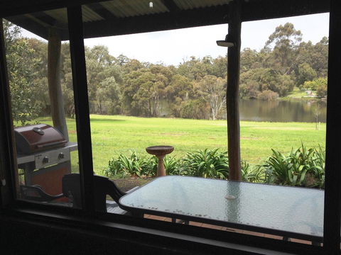 Pemberton Lake View Chalets - New South Wales Tourism  0