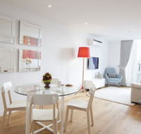 Boutique Stays - Sea Breeze Port Melbourne - New South Wales Tourism 