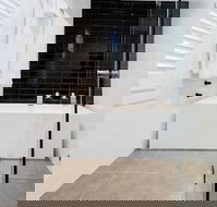 Bespoke On Main - New South Wales Tourism 